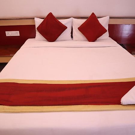 העיר בנגלור Sri Sai Ram Suites מראה חיצוני תמונה