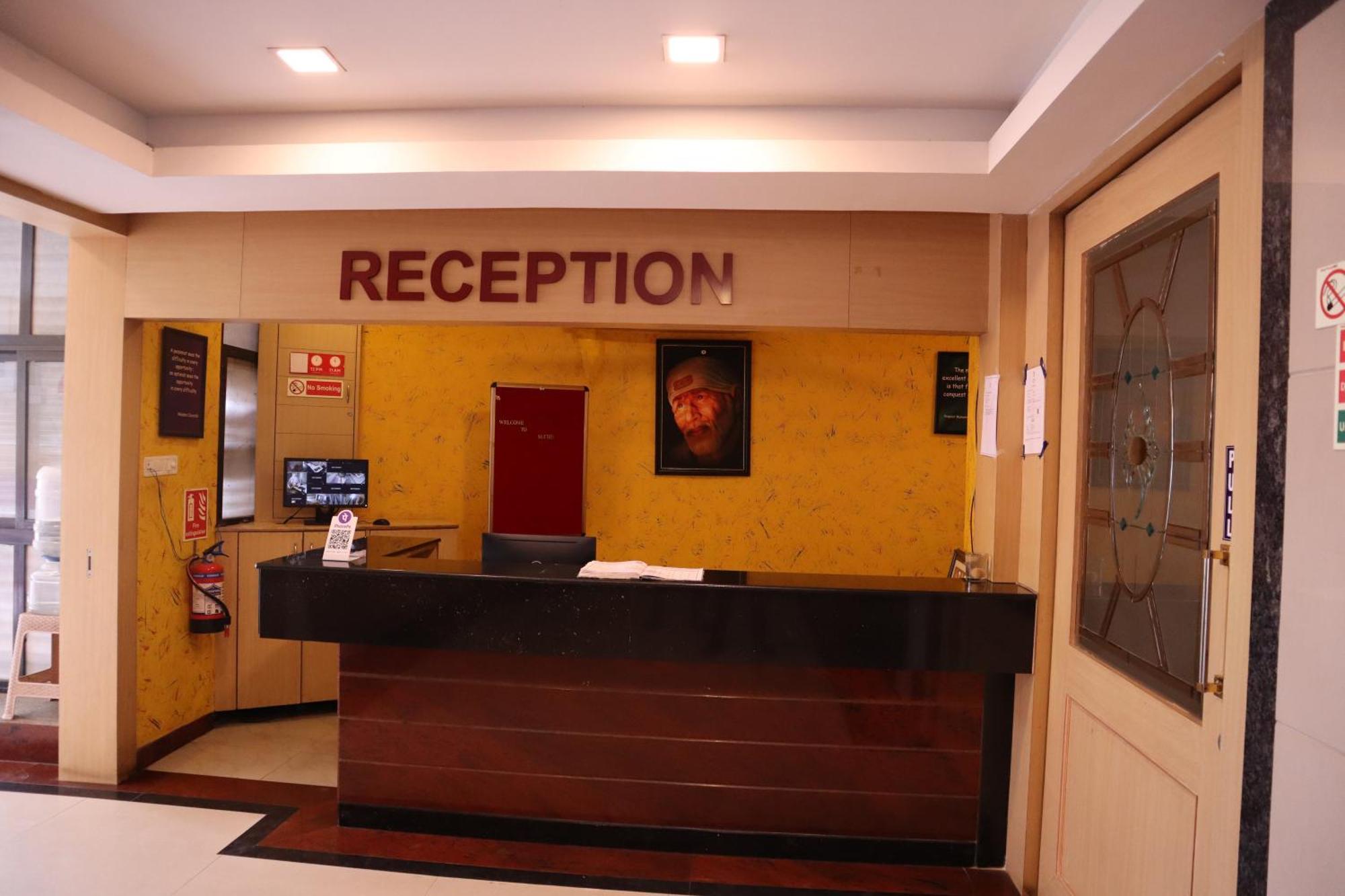 העיר בנגלור Sri Sai Ram Suites מראה חיצוני תמונה