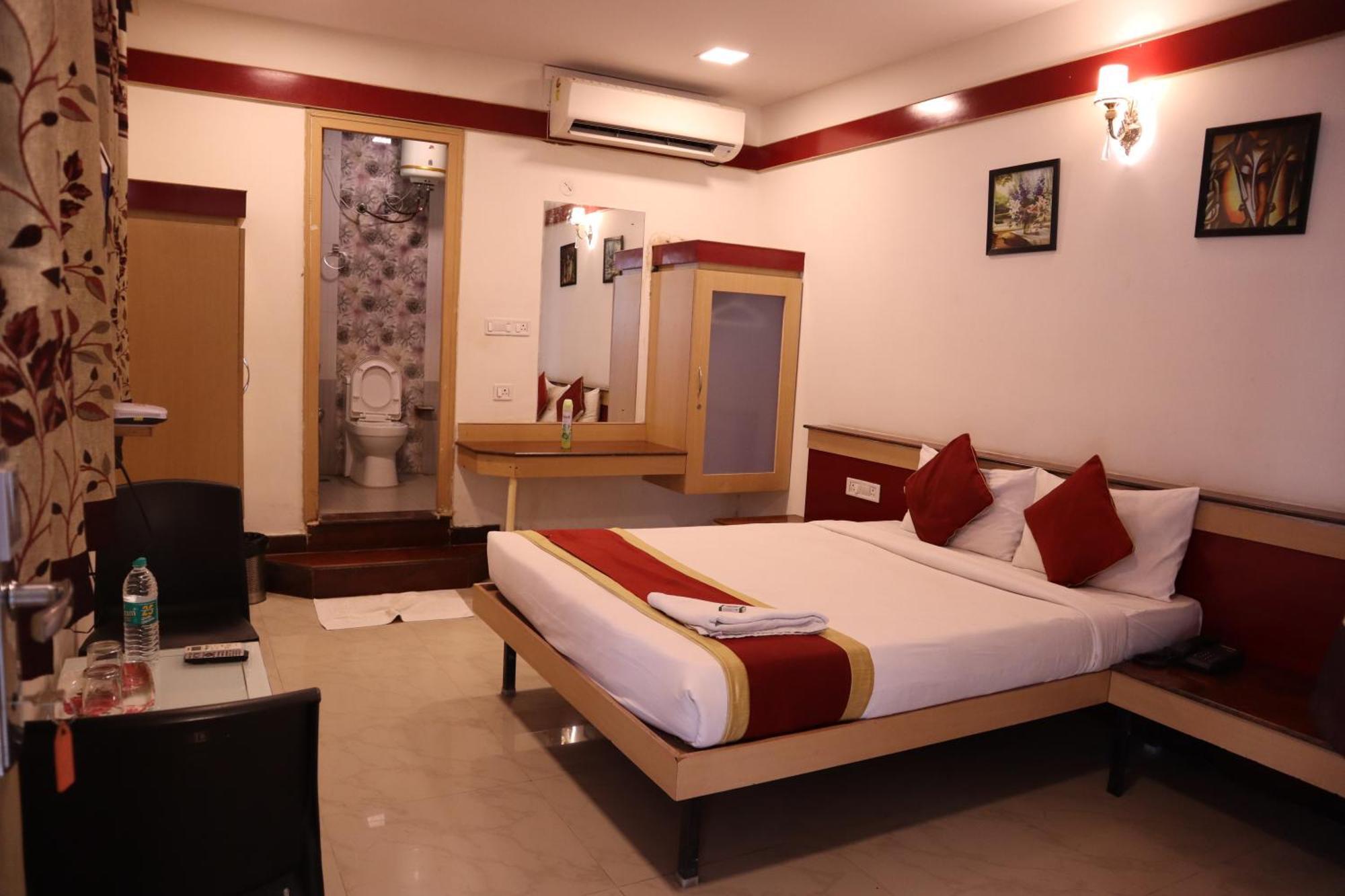 העיר בנגלור Sri Sai Ram Suites מראה חיצוני תמונה