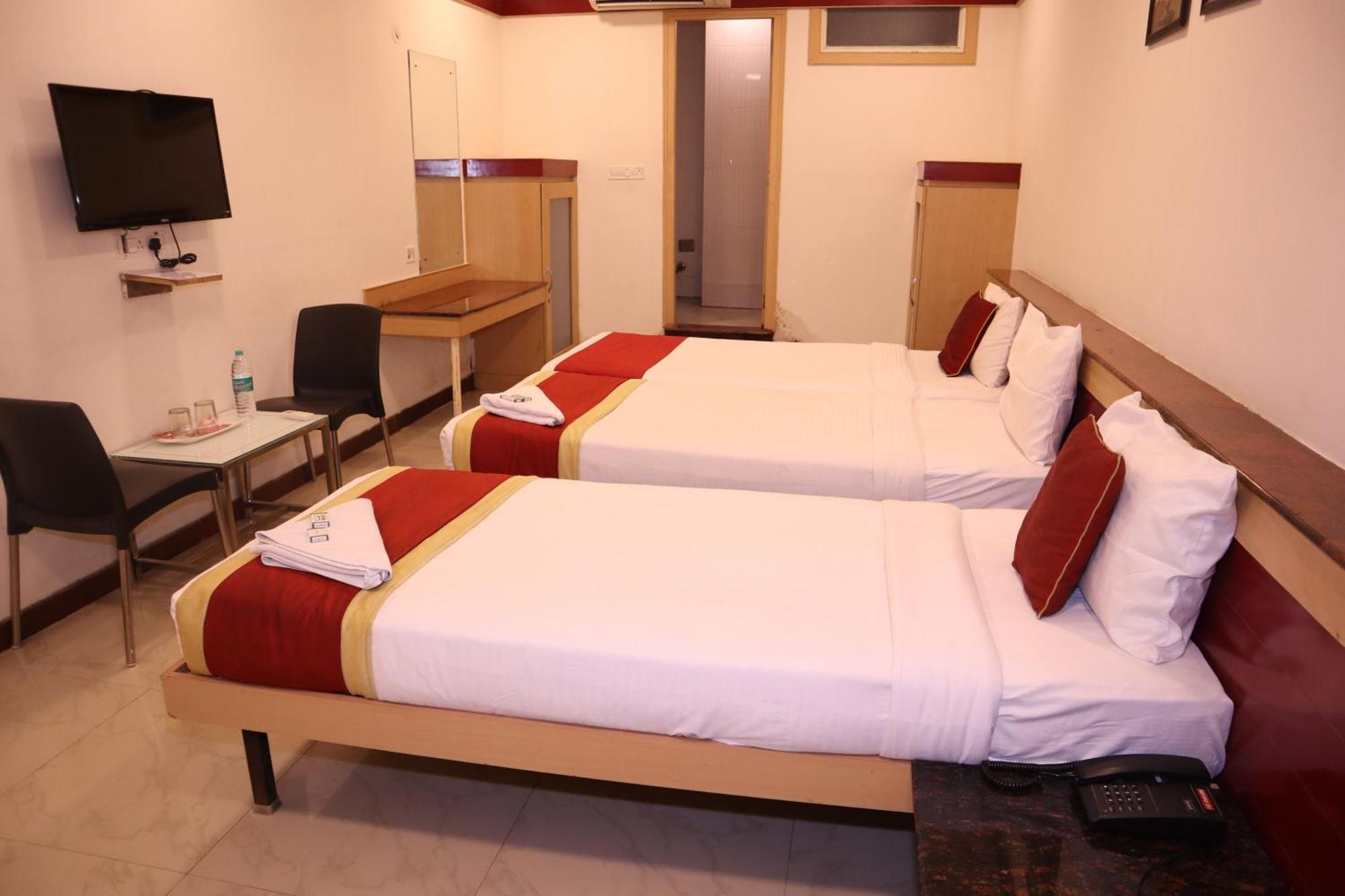 העיר בנגלור Sri Sai Ram Suites מראה חיצוני תמונה