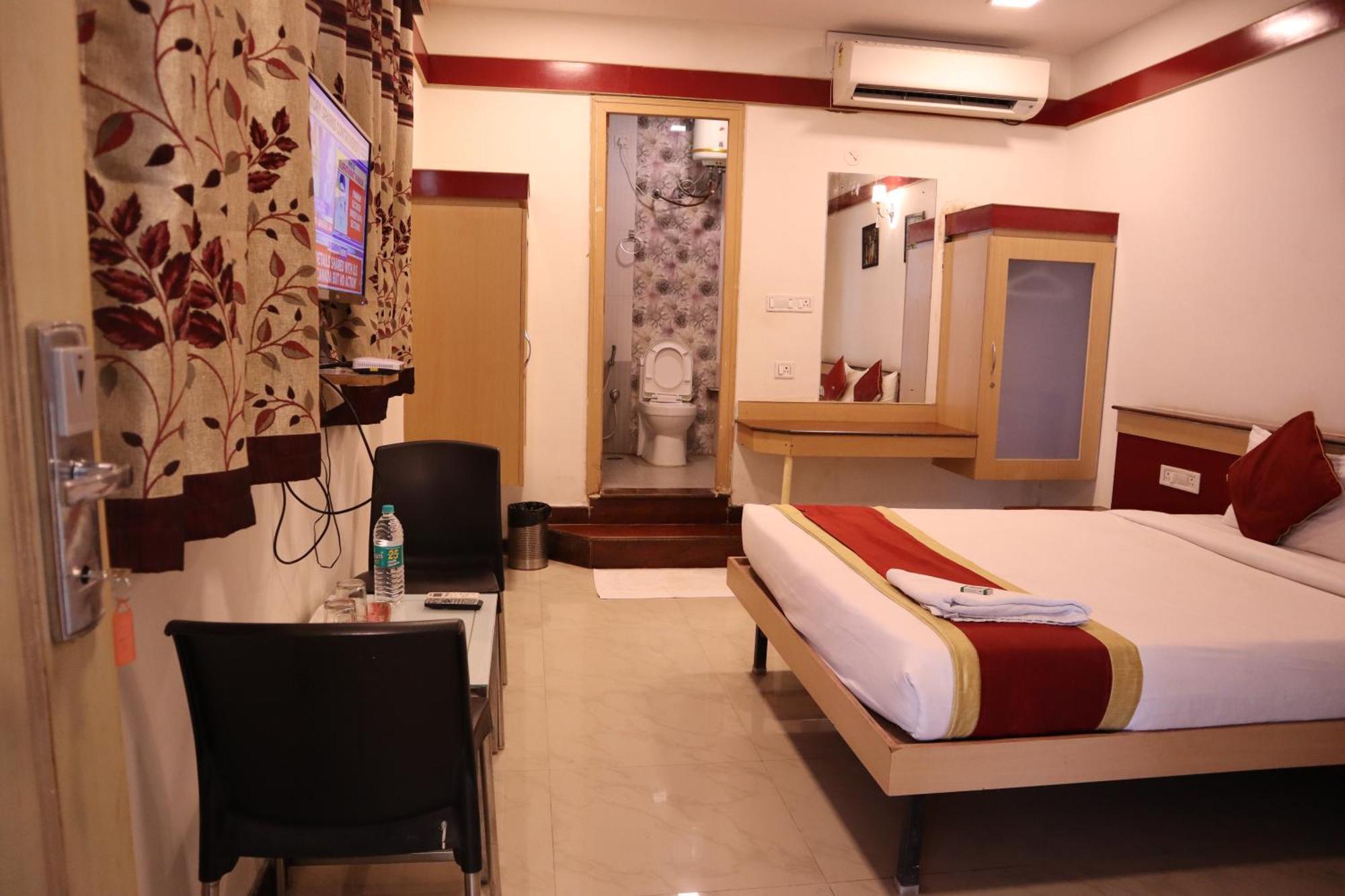 העיר בנגלור Sri Sai Ram Suites מראה חיצוני תמונה