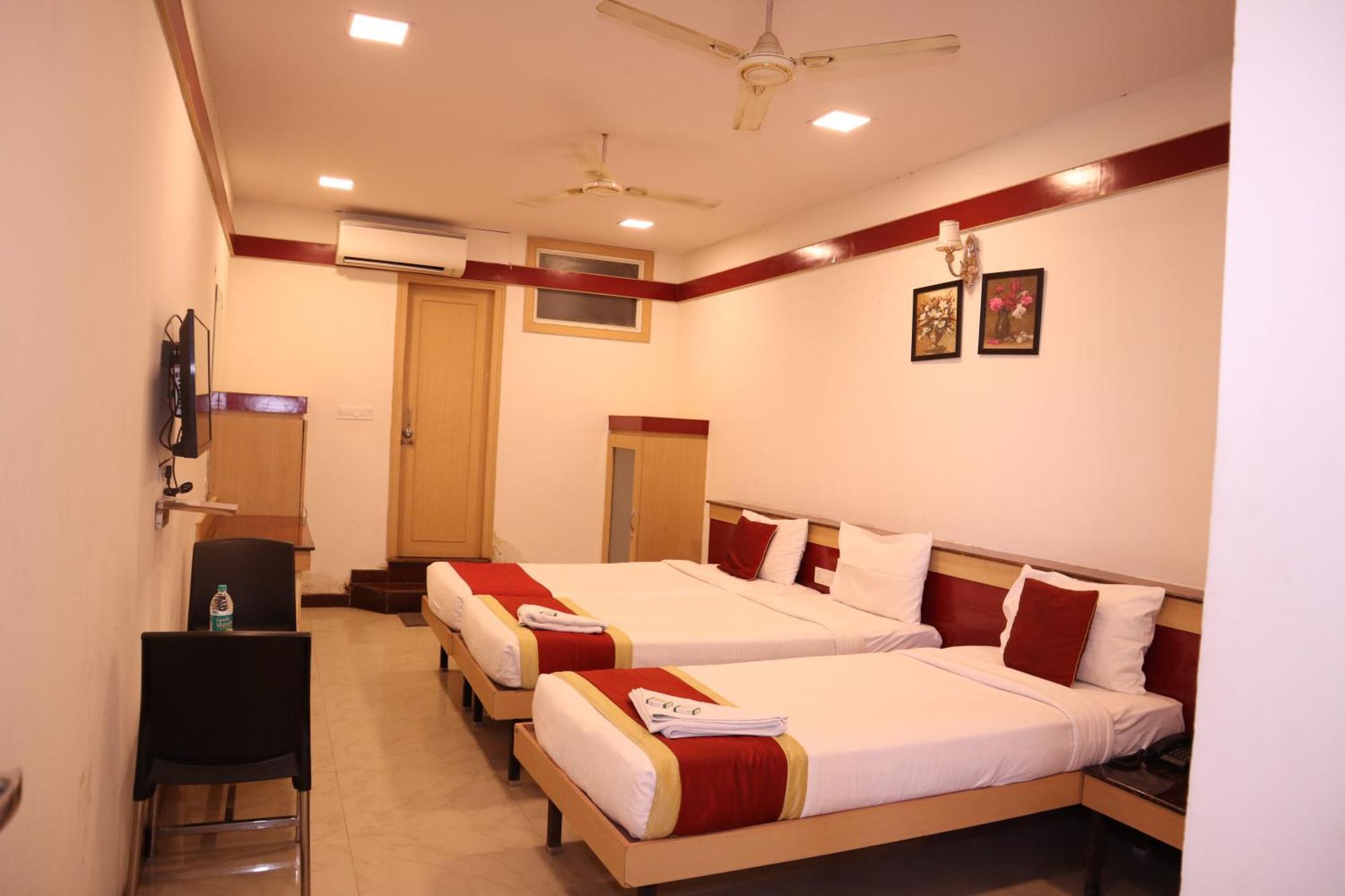 העיר בנגלור Sri Sai Ram Suites מראה חיצוני תמונה
