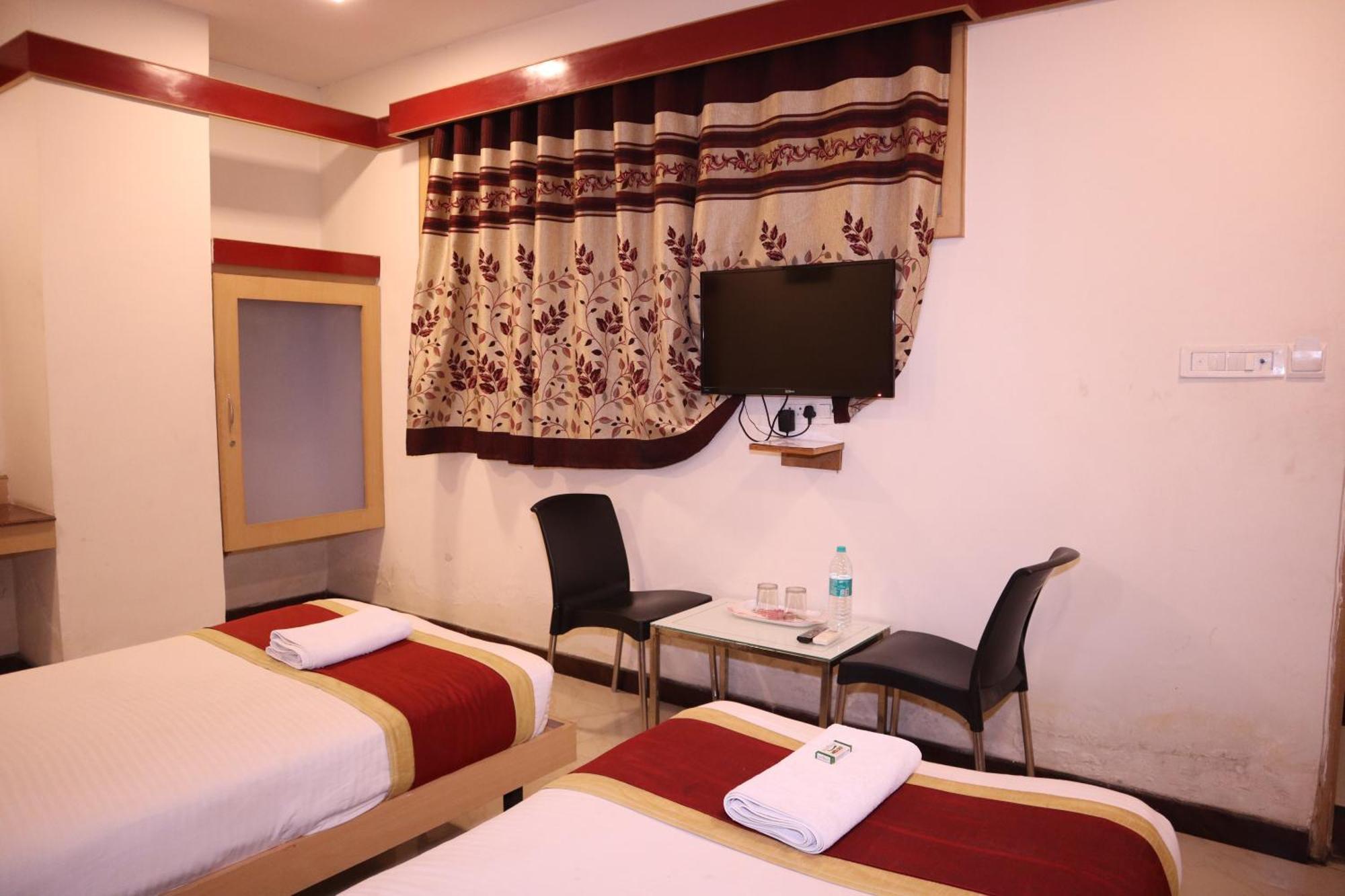 העיר בנגלור Sri Sai Ram Suites מראה חיצוני תמונה
