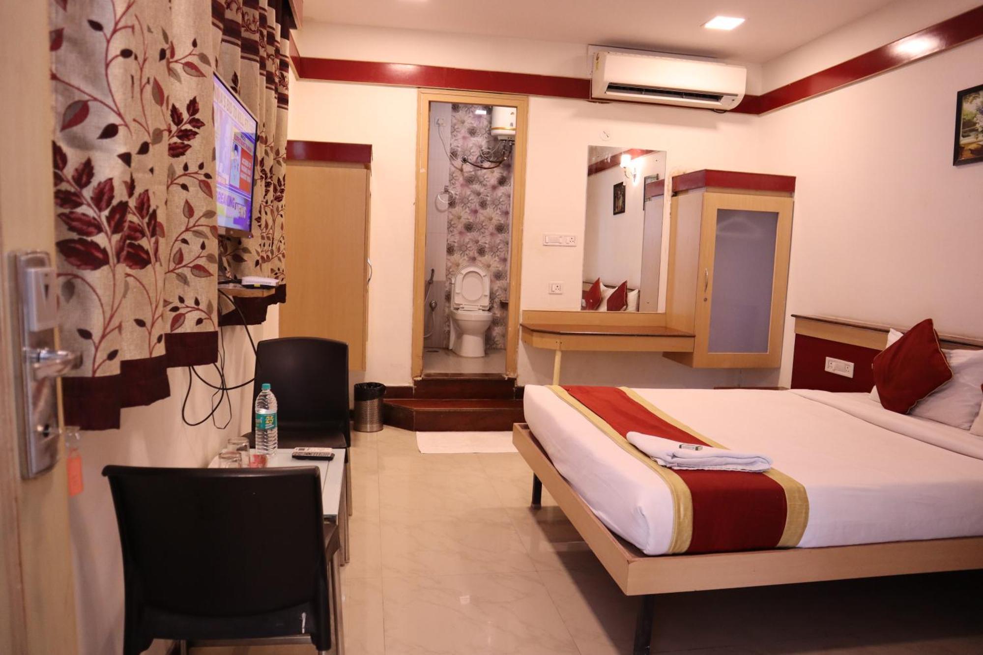 העיר בנגלור Sri Sai Ram Suites מראה חיצוני תמונה